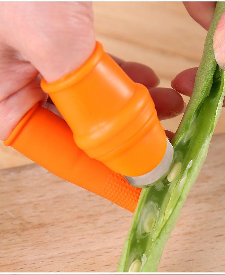 Vegetable Picking Thumb Tool