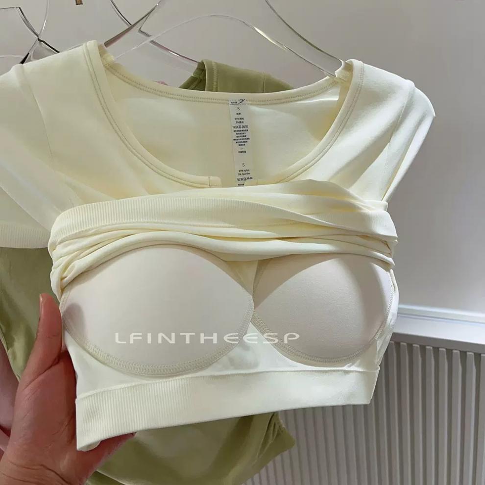 Slim Fit Yoga Top with Built-in Cups