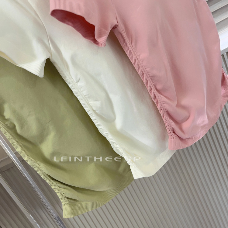 Slim Fit Yoga Top with Built-in Cups