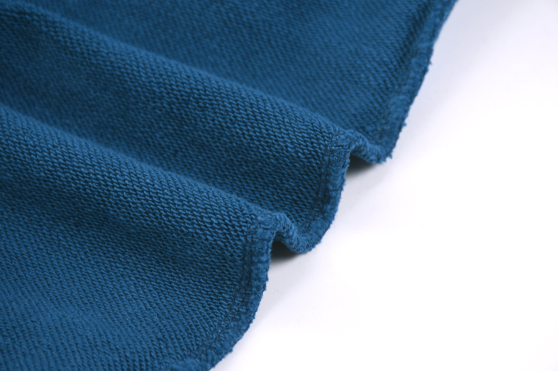 420G American Terry Hoodie with Spray Horse Wash and Gradient Dyeing