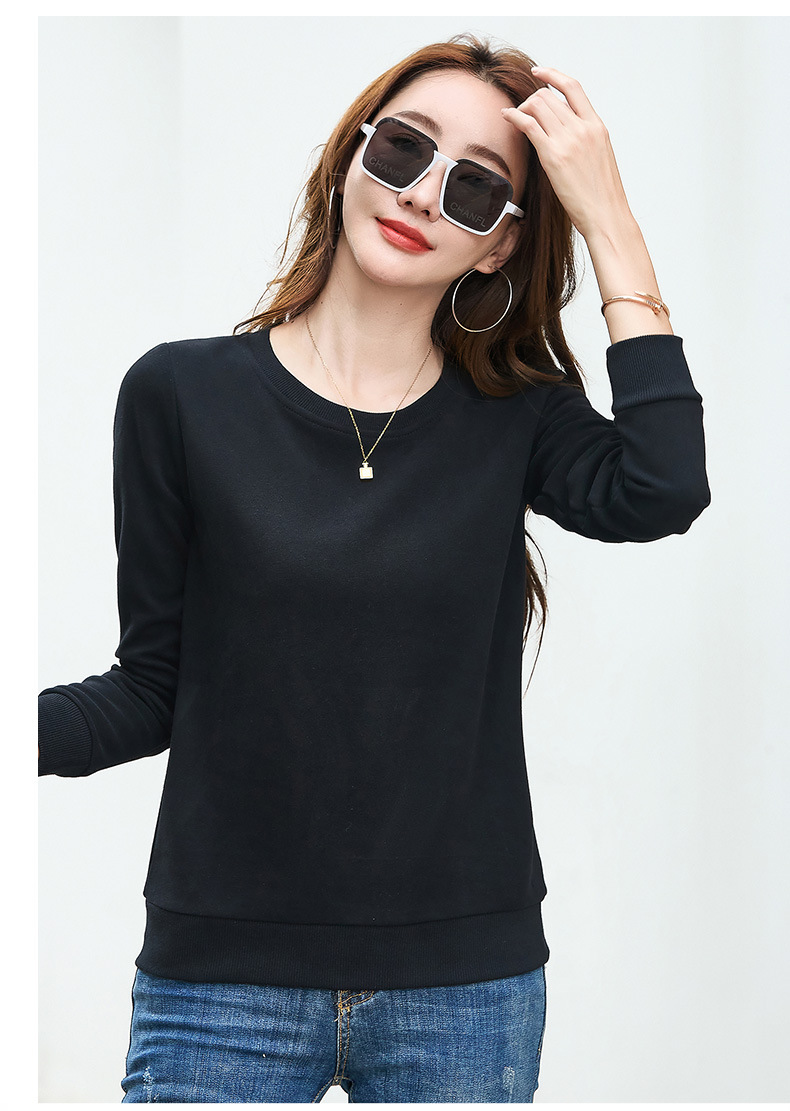 Cozy Women's Long Sleeve Sweatshirt