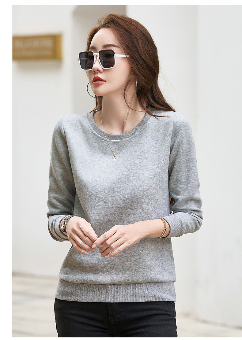 Cozy Women's Long Sleeve Sweatshirt