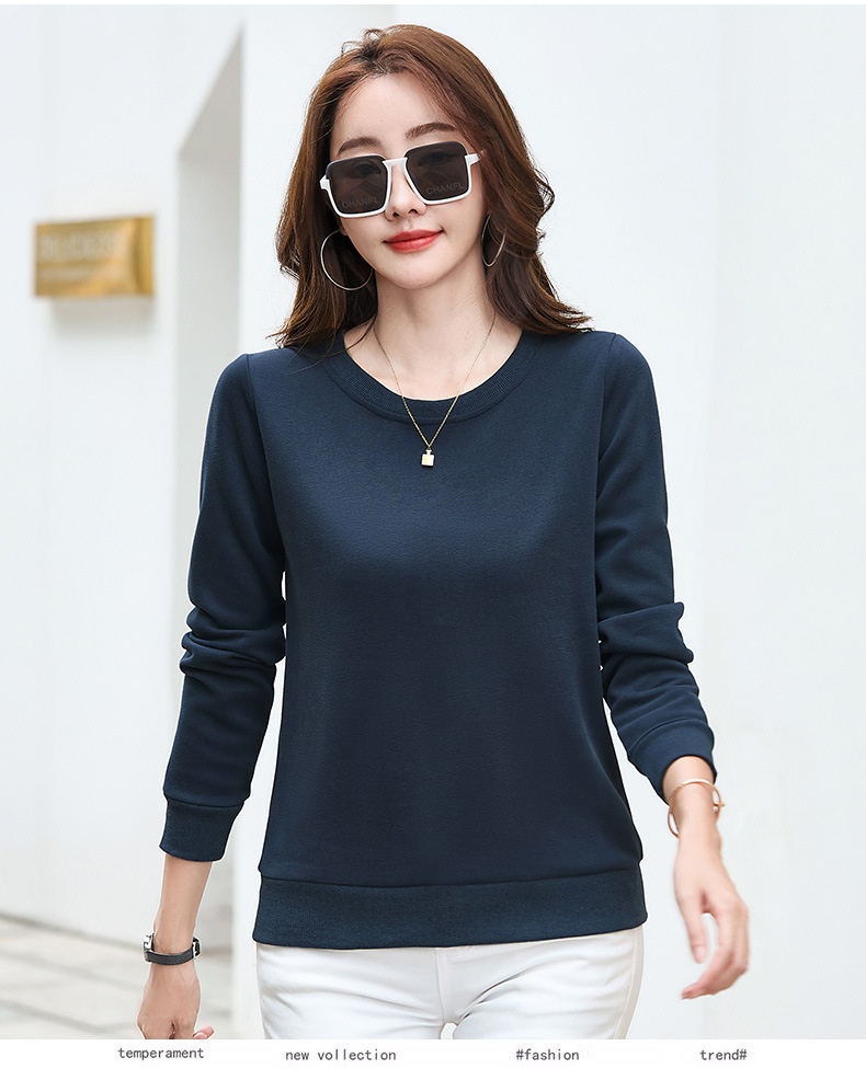 Cozy Women's Long Sleeve Sweatshirt